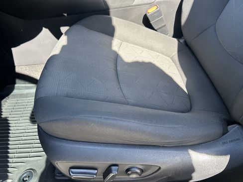 Used 2020 Toyota RAV4 XLE image 17