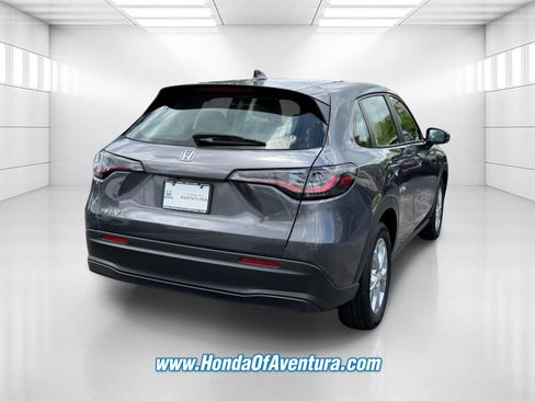 Certified 2025 Honda HR-V LX image 5