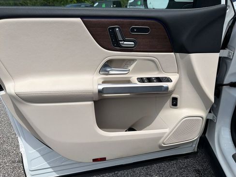 Certified 2023 Mercedes-Benz GLB 250 image 35