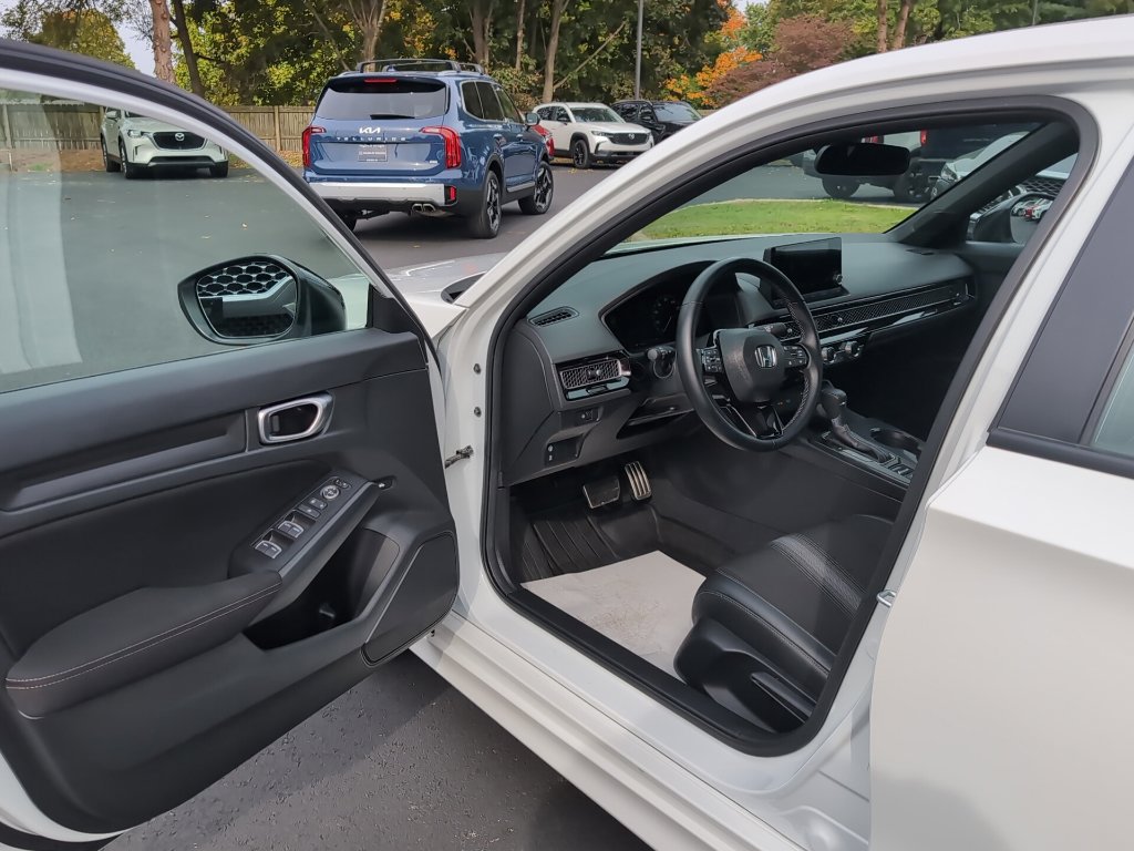 Used 2023 Honda Civic Sport image 13
