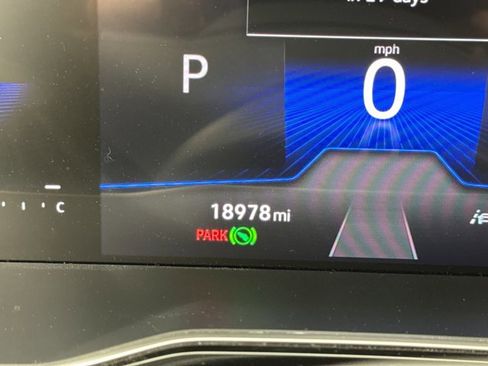 Used 2024 Volkswagen Jetta SE w/ Black Wheel Package image 9