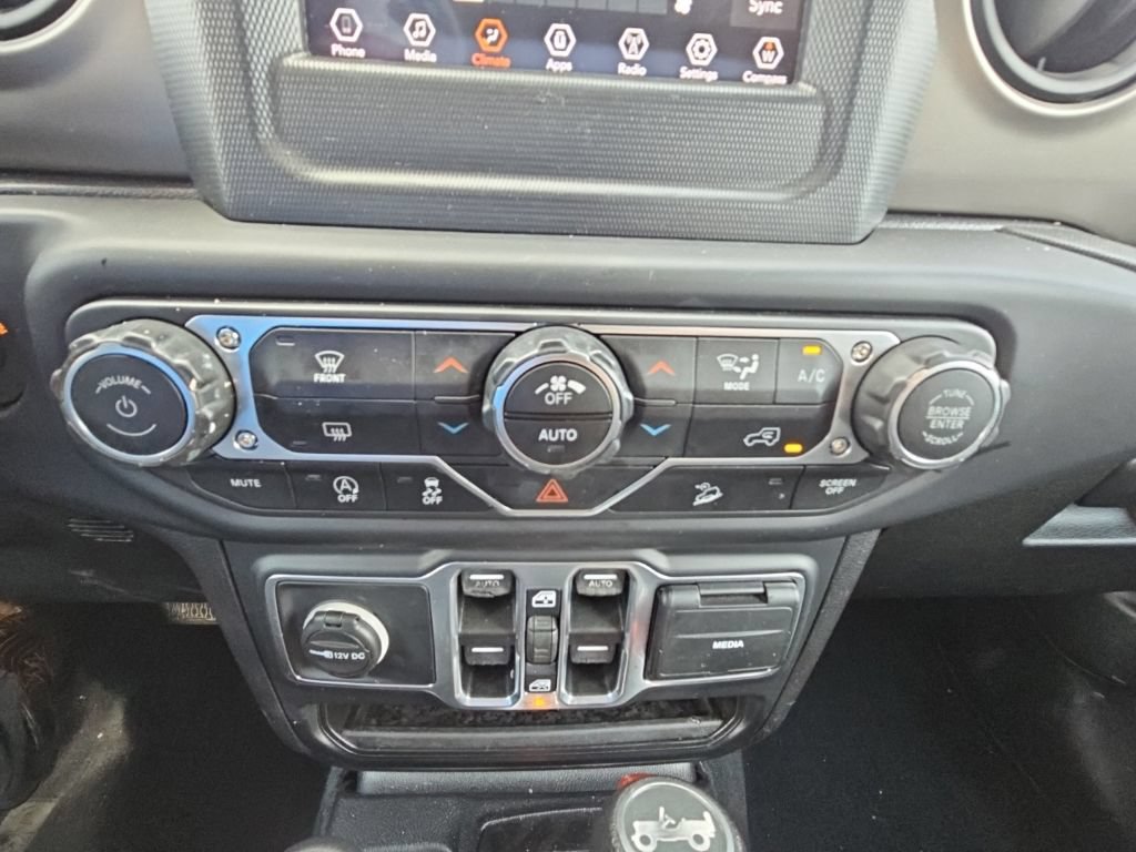 Used 2018 Jeep Wrangler Unlimited Sport S AWD/4WD image 40