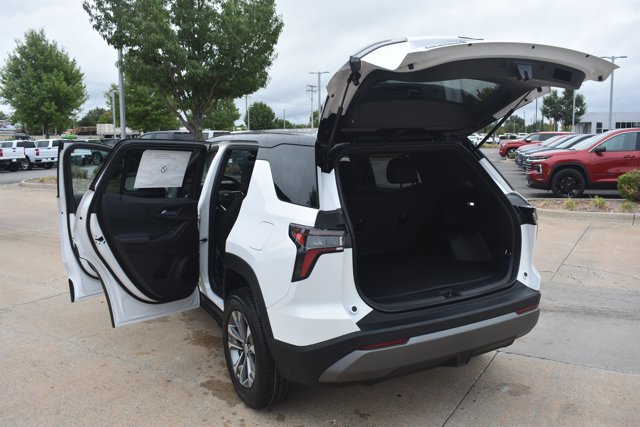 New 2027 Chevrolet Equinox LT w/ Safety and Technology Package FWD image 15