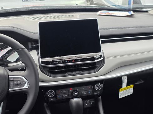 New 2026 Jeep Compass Limited image 3