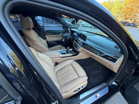 Used 2016 BMW 750i xDrive image 14