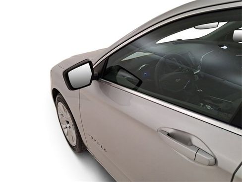 Used 2017 Chevrolet Impala LS image 10