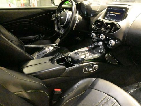 Used 2019 Aston Martin V8 Vantage Coupe RWD image 3