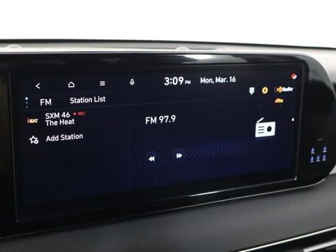 Used 2025 Hyundai Palisade SEL FWD image 34