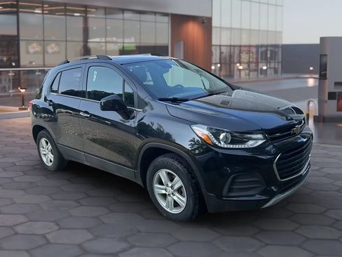 Used 2020 Chevrolet Trax LT AWD/4WD image 15