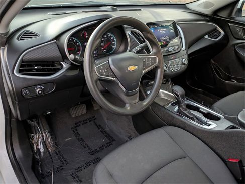 Used 2024 Chevrolet Malibu LT image 14