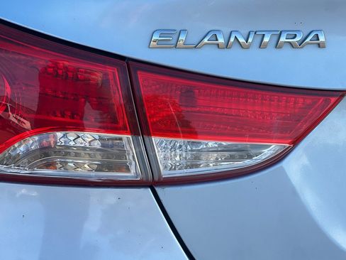 Used 2012 Hyundai Elantra Limited w/ Technology Pkg 5 image 24