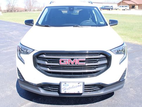 Used 2021 GMC Terrain SLE w/ Driver Convenience Package image 2