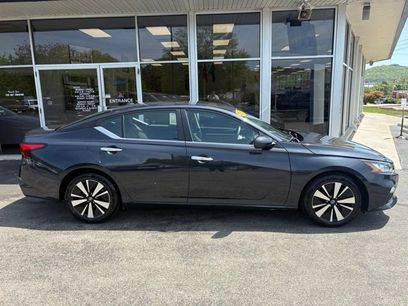 Used 2021 Nissan Altima 2.5 SV