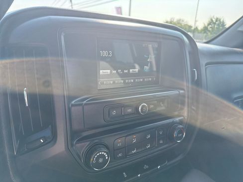 Used 2018 Chevrolet Silverado 1500 W/T w/ Trailering Package AWD/4WD image 10