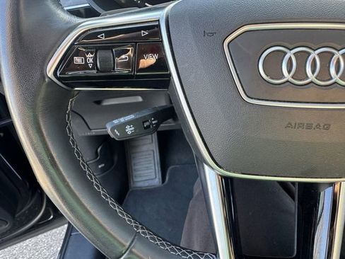 Used 2023 Audi e-tron Premium Plus image 22