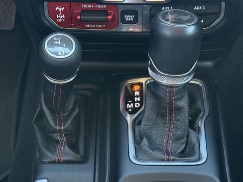 Used 2020 Jeep Wrangler Unlimited Rubicon w/ Quick Order Package 28Y Recon image 18