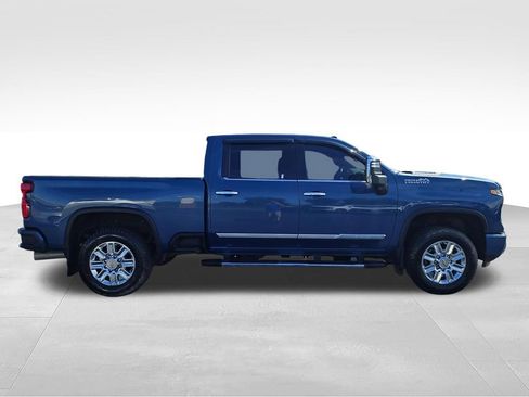 Used 2024 Chevrolet Silverado 3500 High Country w/ High Country Premium Package AWD/4WD image 6