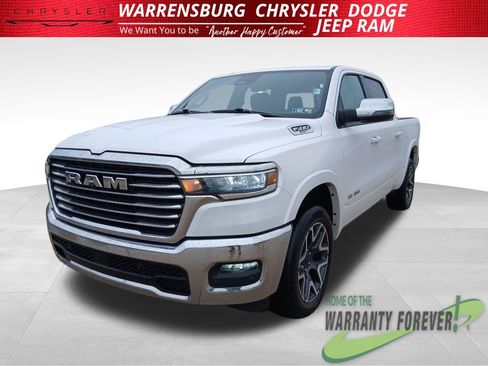 Used 2025 RAM 1500 Laramie AWD/4WD image 8