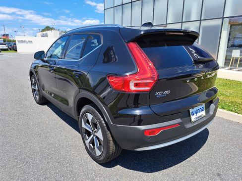New 2026 Volvo XC40 B5 Plus w/ Protection Package Premier image 4