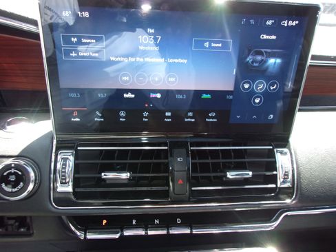 Used 2023 Lincoln Navigator L Reserve image 24