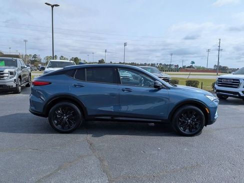 New 2026 Buick Envista Sport Touring image 2