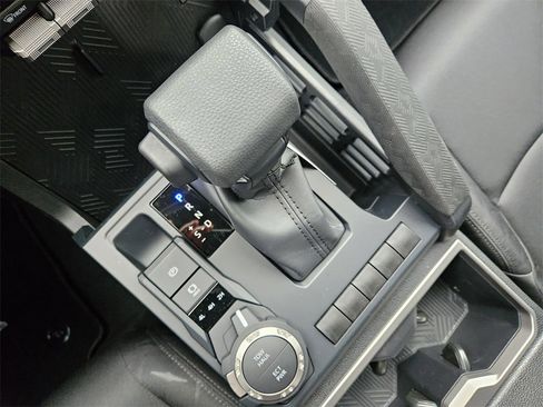 New 2025 Toyota Tacoma SR5 w/ Blackout Package (GST) image 16