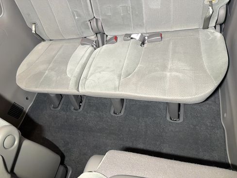 Used 2012 Kia Sedona EX FWD image 71