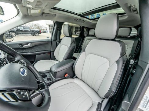 New 2026 Ford Escape Platinum w/ Premium Technology Package image 32