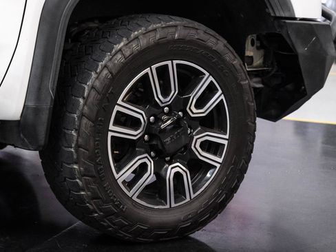 Used 2020 GMC Sierra 2500 AT4 w/ AT4 Premium Package AWD/4WD image 58