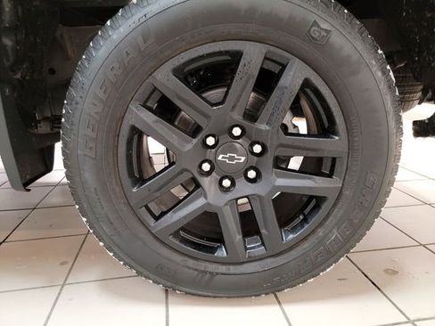 Certified 2022 Chevrolet Silverado 1500 Custom image 22