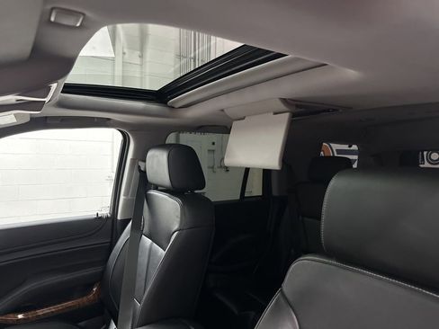 Used 2020 Chevrolet Tahoe Premier AWD/4WD image 35