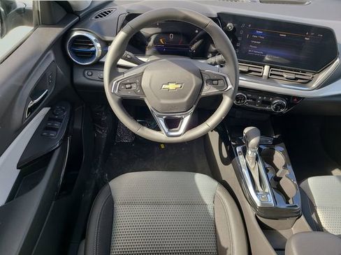 New 2026 Chevrolet Trax LT w/ Driver Confidence Package image 11