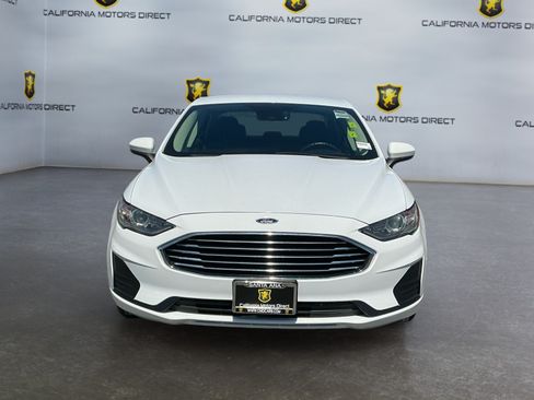 Used 2019 Ford Fusion SE FWD image 2