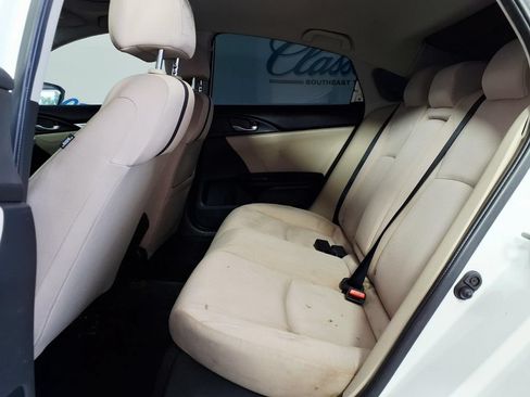 Used 2019 Honda Civic EX image 9