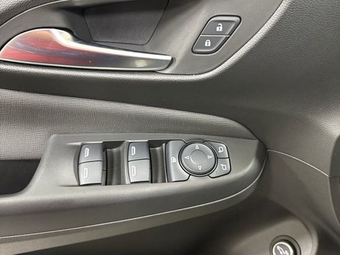 Used 2024 Buick Envista Avenir image 13