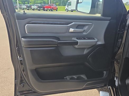 Used 2021 RAM 1500 Big Horn AWD/4WD image 17