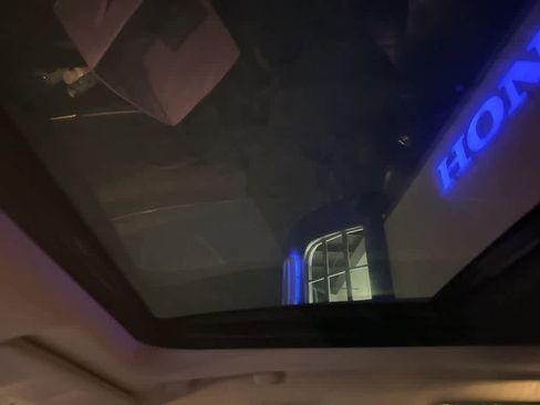 Used 2020 Jeep Cherokee Limited image 6