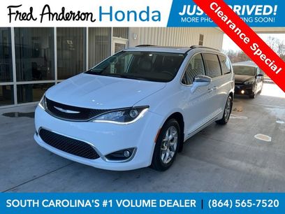 Used 2017 Chrysler Pacifica Limited