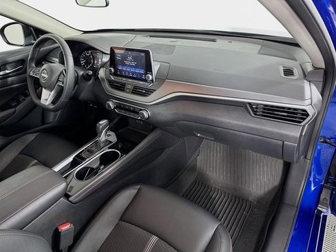 Certified 2025 Nissan Altima 2.5 SR image 27