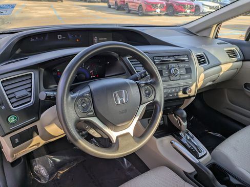 Used 2014 Honda Civic LX image 10