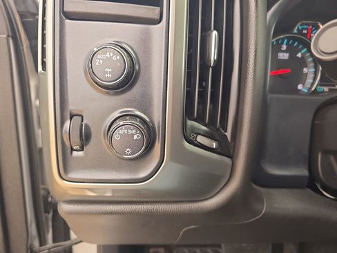 Used 2018 Chevrolet Silverado 1500 LT image 26