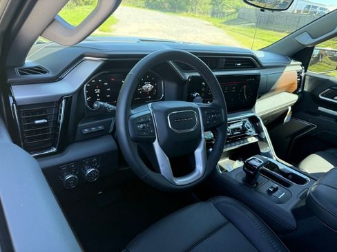 New 2026 GMC Sierra 1500 Denali w/ Denali Reserve Package AWD/4WD image 3