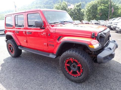 Used 2018 Jeep Wrangler Unlimited Sahara w/ Uconnect 4C Nav & Sound Group AWD/4WD image 8