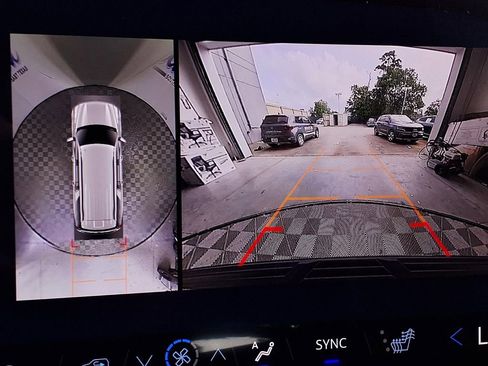 Used 2026 Chevrolet Suburban RST w/ Comfort Package AWD/4WD image 10