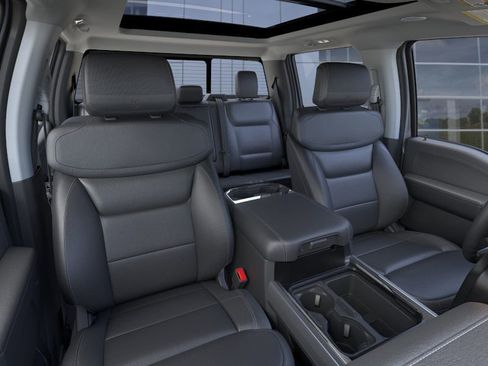 New 2025 Ford F250 Lariat w/ Lariat Ultimate Package image 32