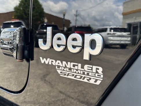 Certified 2020 Jeep Wrangler Unlimited Sport S AWD/4WD image 8