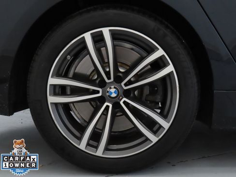 Used 2022 BMW 750i xDrive w/ M Sport Package image 30