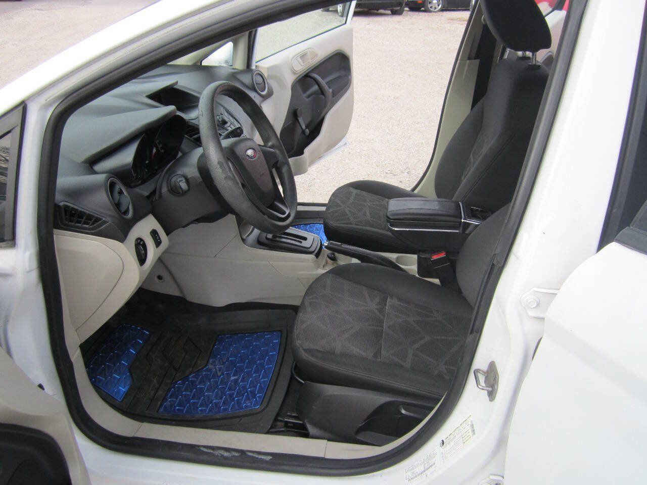 Used 2013 Ford Fiesta S FWD image 7