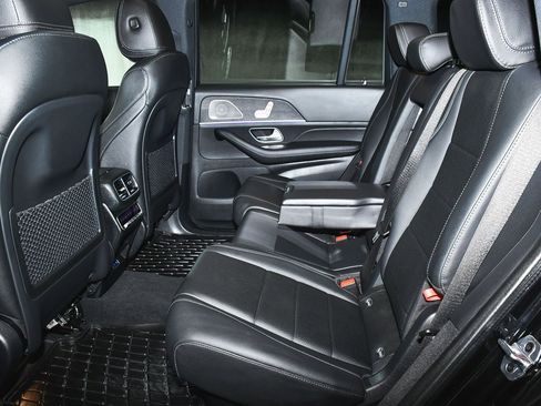 Used 2025 Mercedes-Benz GLS 450 4MATIC image 62