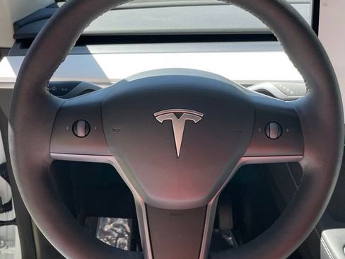 Used 2024 Tesla Model Y Long Range image 21
